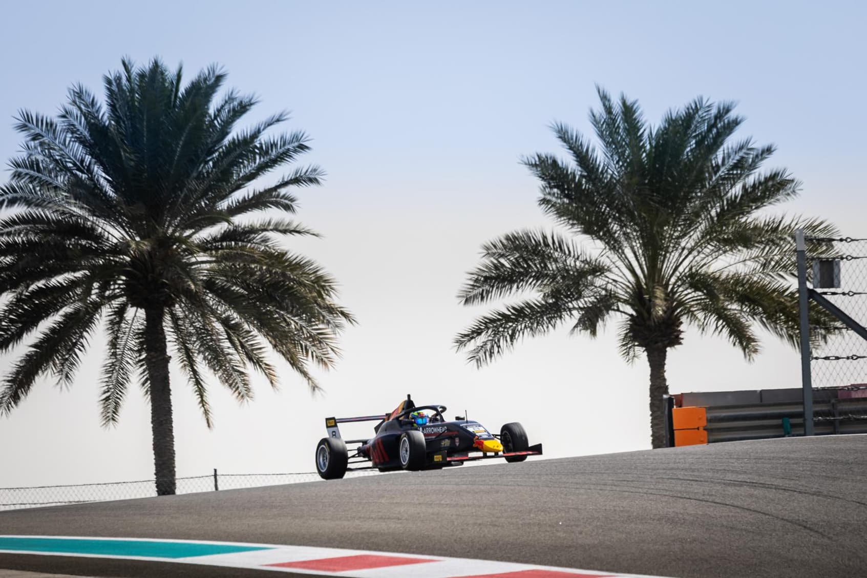 UAE4 Round 2, Abu Dhabi, 23-25 january 2026, Scott Kin Lindblom, Red Bull Junior, Hitech. photo: Dutch Photo Agency