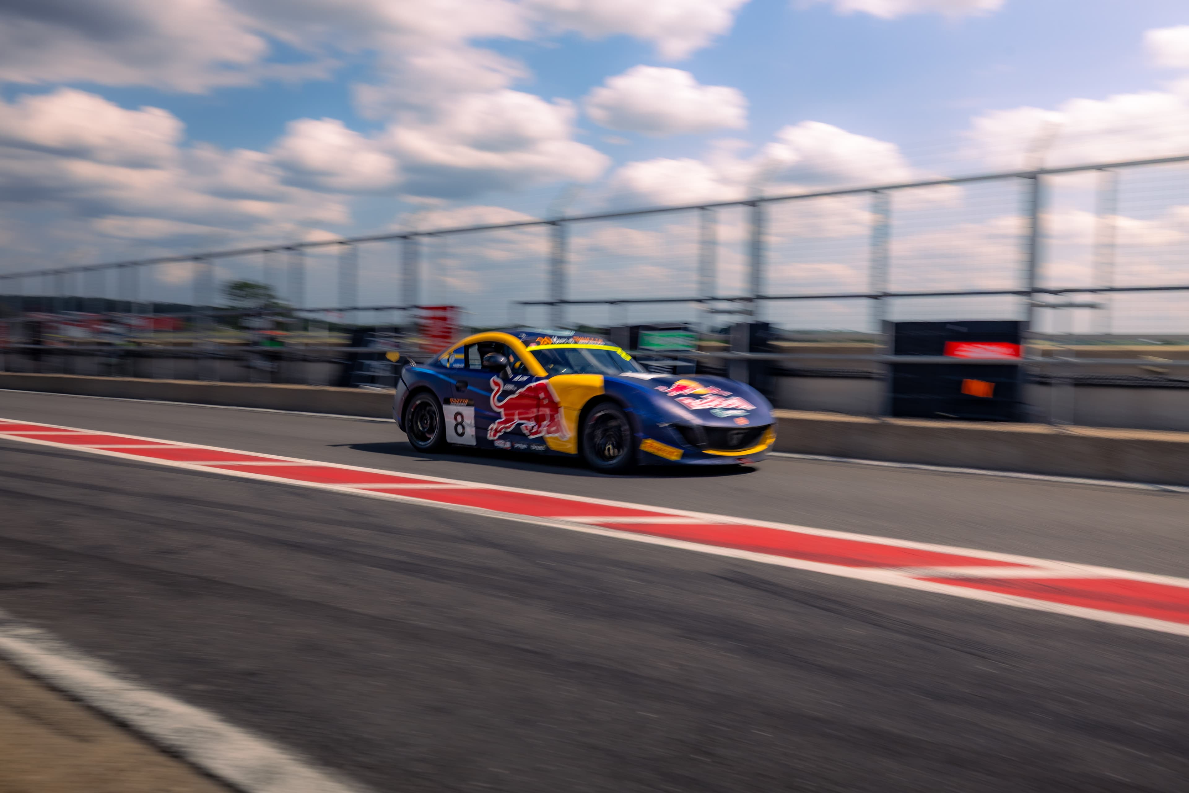 Round 4 at Snetterton – Scott fastest day 1 of testing