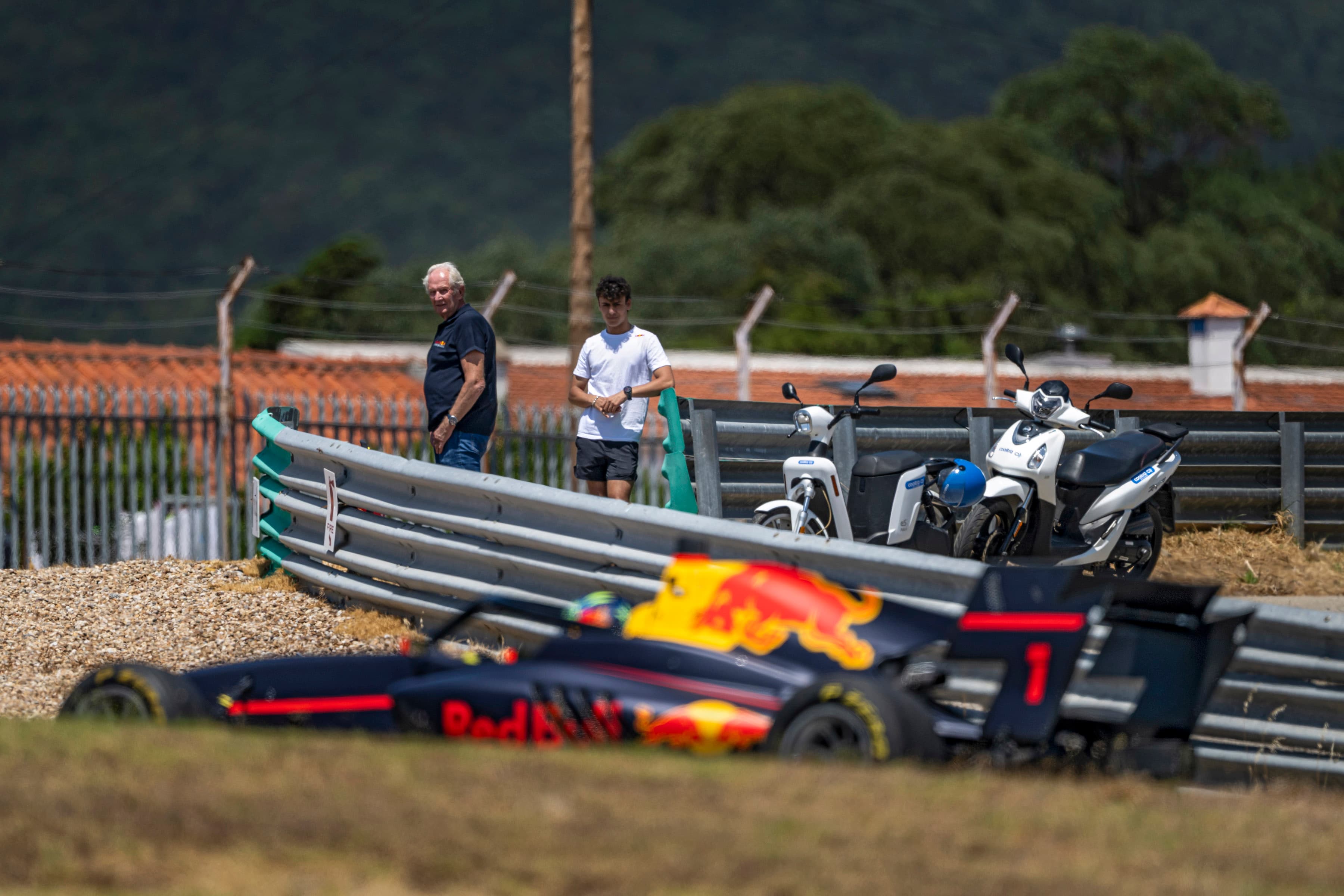 Scott Kin Lindblom testing FIA F3 at Estoril, Portugal, during Red Bull Driver Search 2025. Dr Helmut Marko and Red Bull driver Arvid Lindblad watching. Photo: Joerg Mitter
