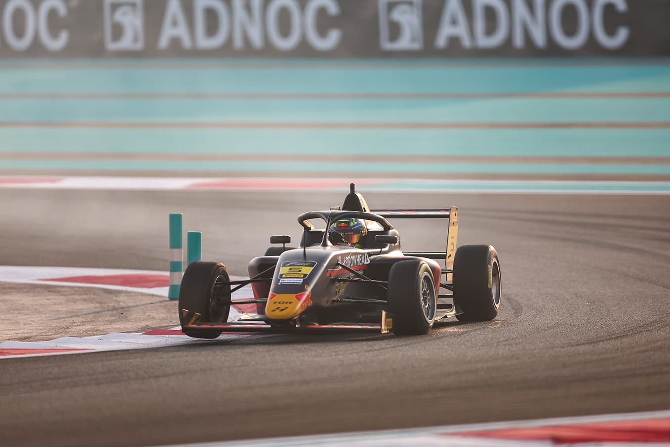 Scott Kin Lindblom, Hitech, Yas Island, Abu Dhabi, UAE F4 Trophy 2025, Rd 2. Photo: UAE F4 Trophy