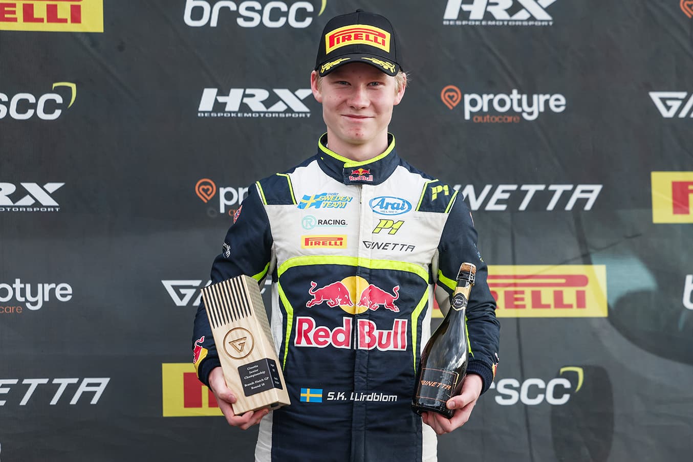 P3 Rookie and Red Flags at Brands Hatch