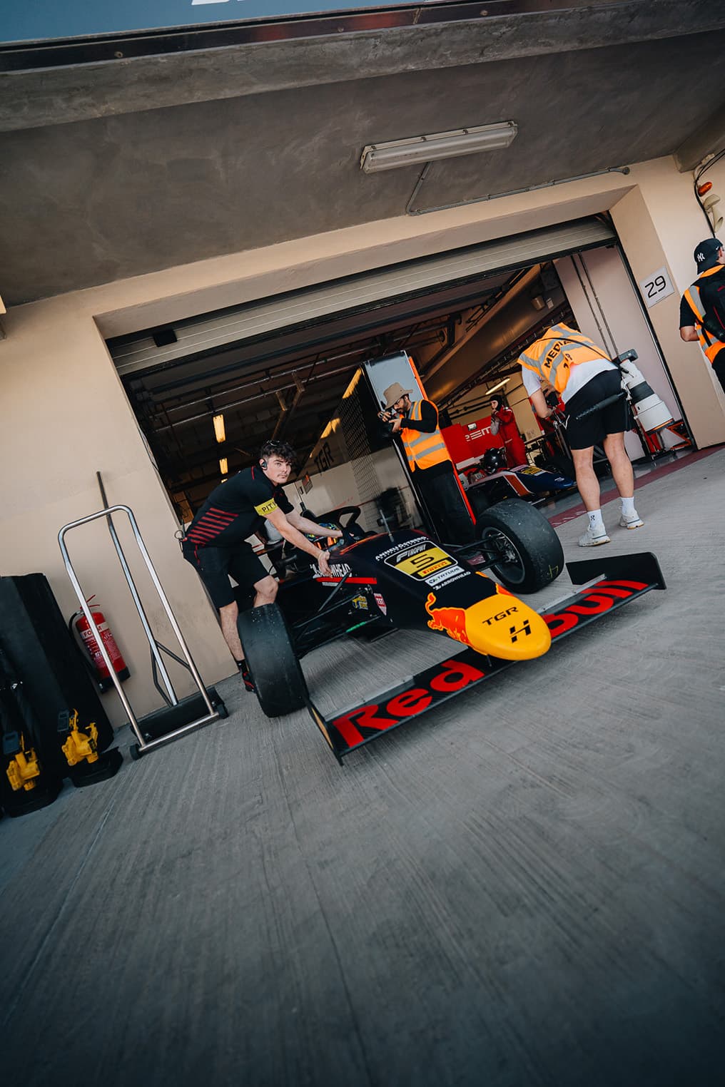 Scott Kin Lindblom, Hitech, Yas Island, Abu Dhabi, UAE F4 Trophy 2025, Rd 3. Photo: Connor Botha