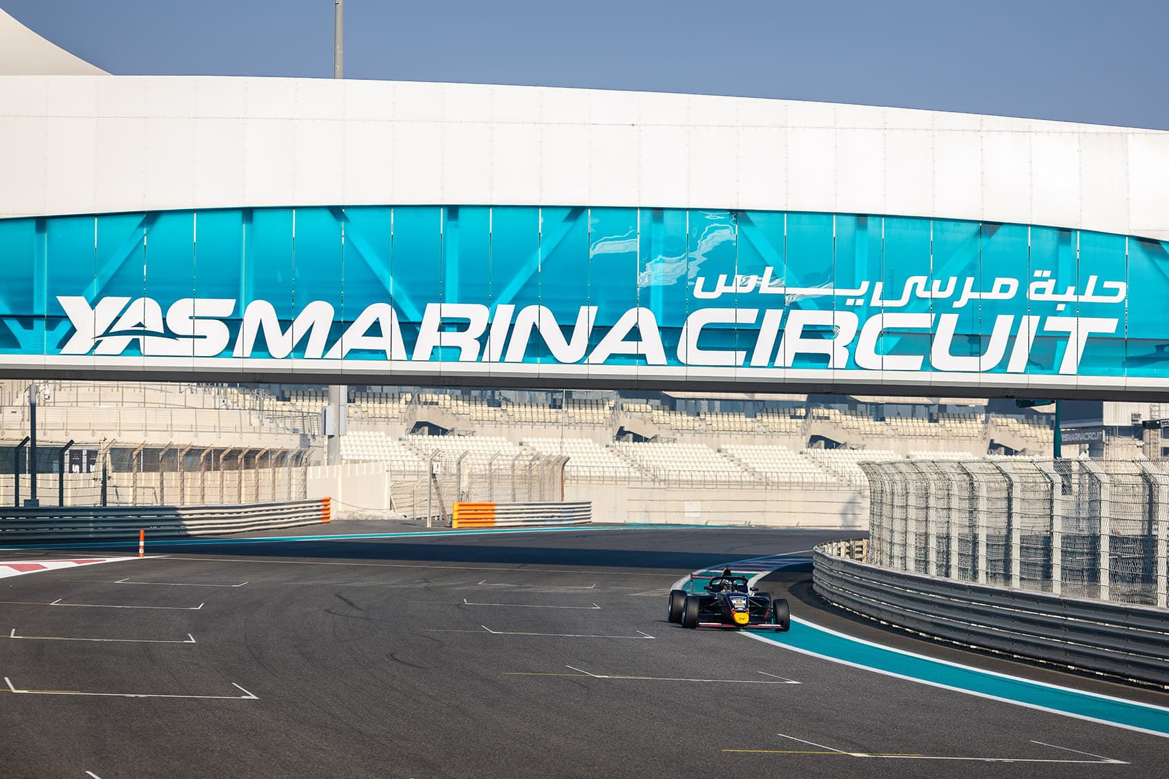 UAE4 Round 1, Abu Dhabi, 16-18 january 2026, Scott Kin Lindblom, Red Bull Junior, Hitech. photo: Dutch Photo Agency